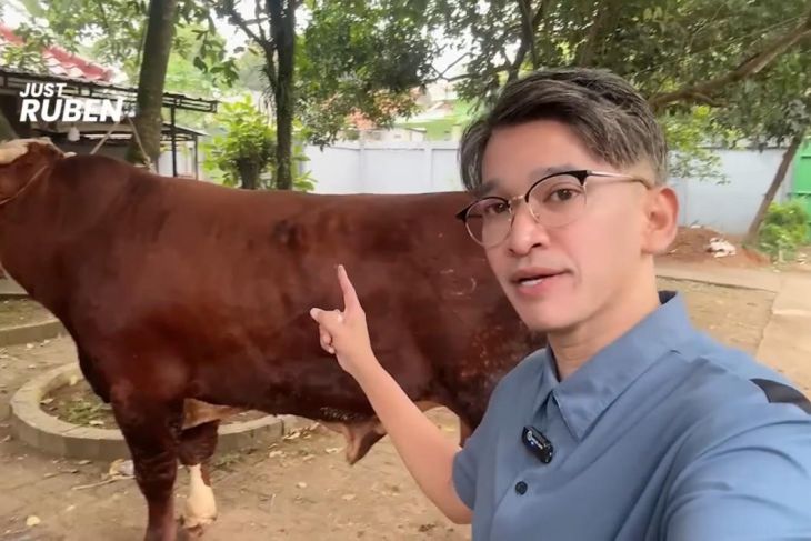 Ruben Onsu Berqurban Sapi