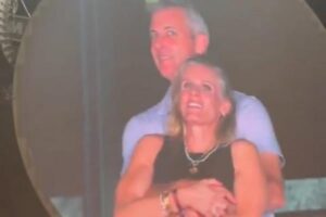 Kristin Cabot Ajukan Cerai